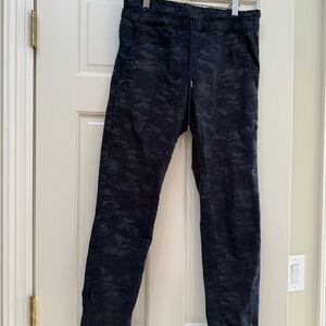 Stylish Black Camouflage Joggers-28